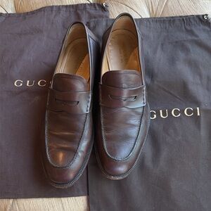 Men’s Gucci loafers sz 9